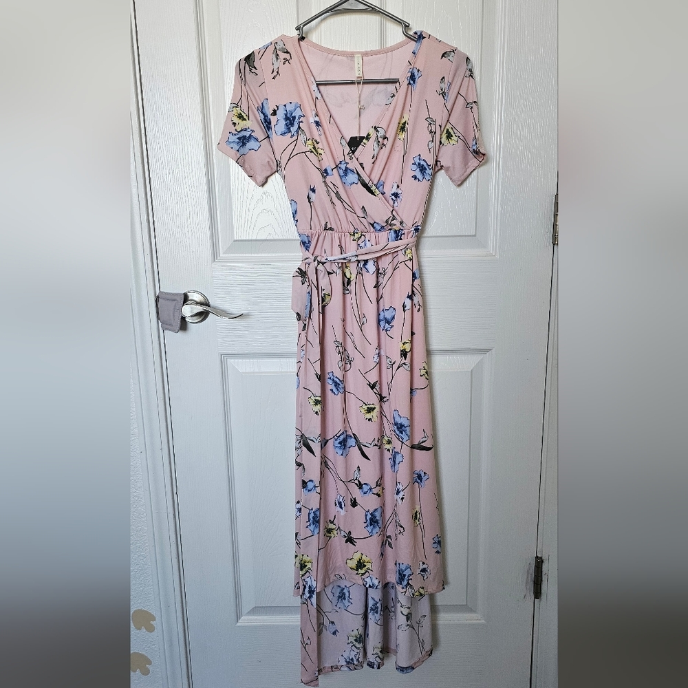 Pink Blush High-Low Floral Maternity Wrap Drsss